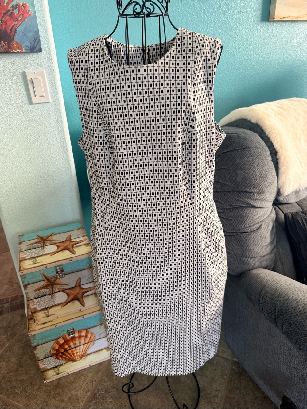 Calvin Klein Black & White Geometric Midi Sheath Dress